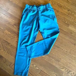 Lululemon solid gray size 6 women’s pants